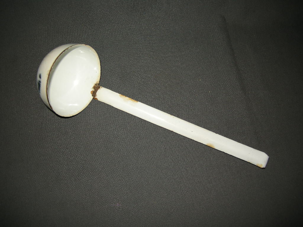 emaille wit 006. soeplepel