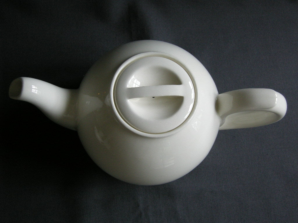 Royal Sphinx roomwit 006. theepot met beschadiging
