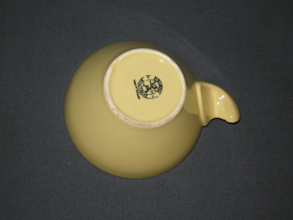 Petrus Regout / Royal Sphinx pastel okergeel 006. soepschaaltje