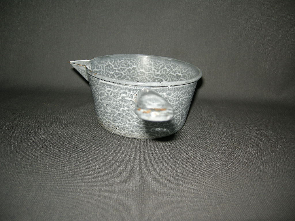 emaille grijs gewolkt 006. steelpan O14,5 cm.