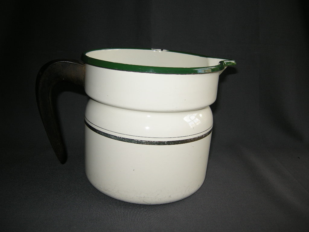 emaille crème 007. melkkoker / aardappelkoker