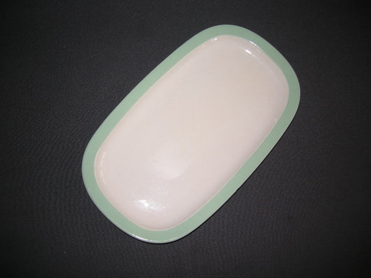 Petrus Regout / Royal Sphinx pastel groen 007. vleesschaaltje met beschadiging
