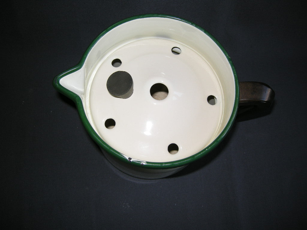 emaille crème 007. melkkoker / aardappelkoker