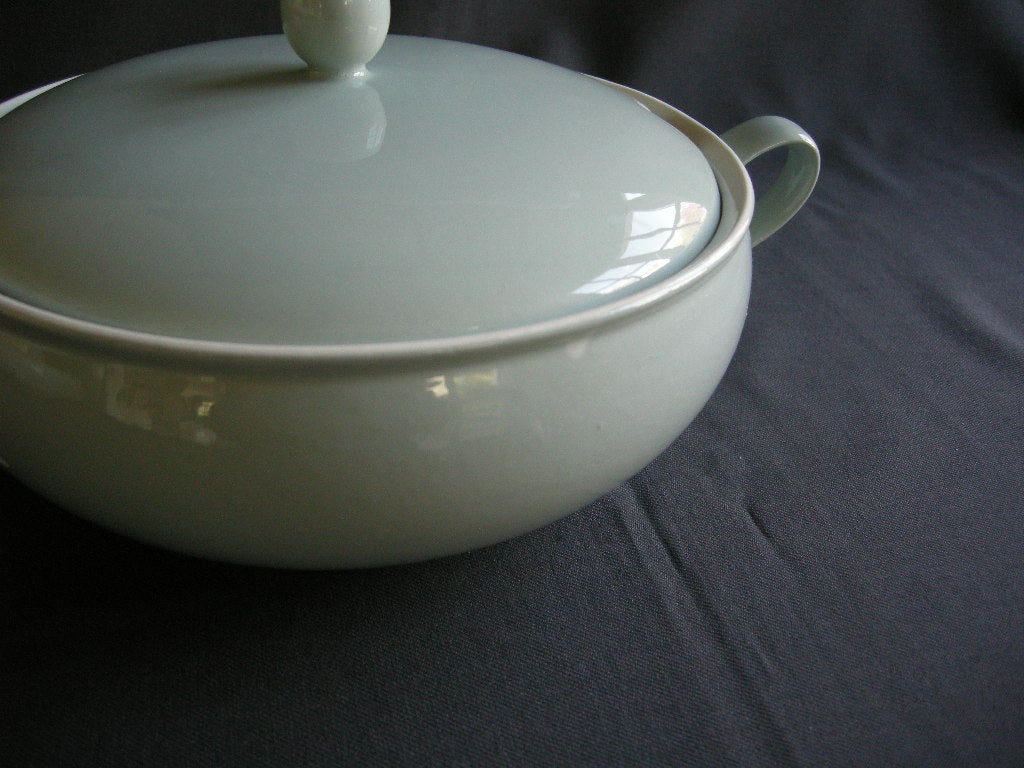 Petrus Regout pastel celadon 007. dekschaal