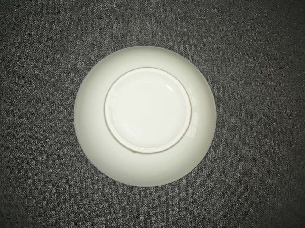 Chinees met decor Koikarper 007. doorsnee 14,3 cm.