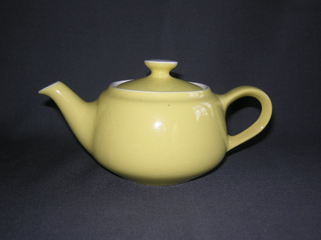 Petrus Regout / Royal Sphinx fel geel 007. theepotje Utrecht 0,40 ltr.