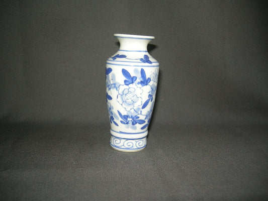 diverse serviesdelen 007. vaasje wit - blauw