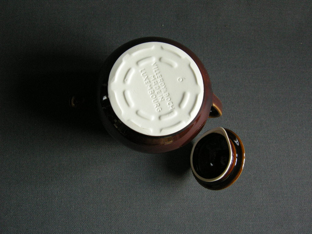 Villeroy & Boch bruin 007. theepot nr. 6