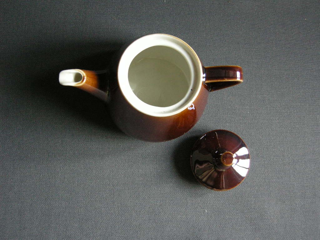Villeroy & Boch bruin 007. theepot nr. 6