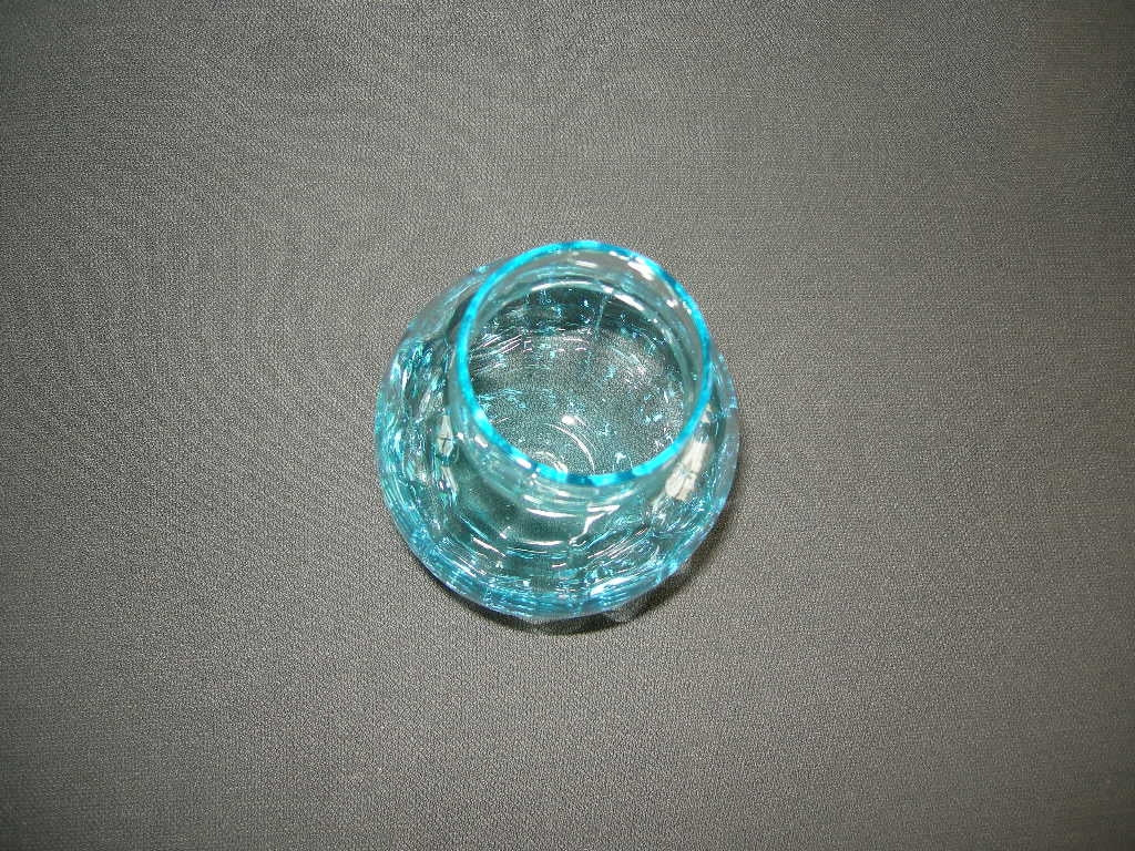 glas - kristal lichtblauw glas 008. vaasje