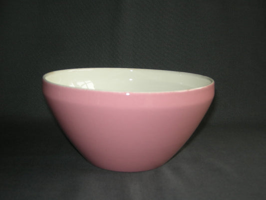 Petrus Regout / Royal Sphinx pastel rose 009. nestschaal V5 met scheurtje