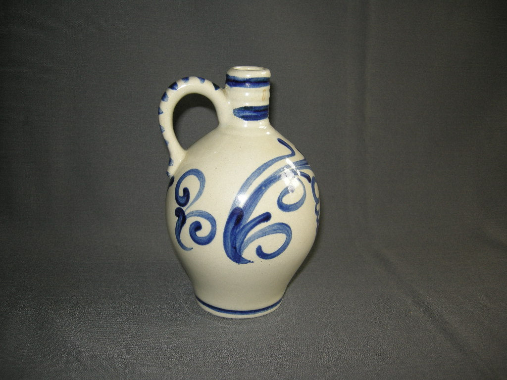 keulse potten 008. kruik Sonnema Berenburg 0,7 ltr.
