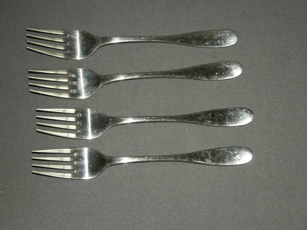 Gero Zilmeta diverse bestekdelen 008. 4 vorken 18 cm.