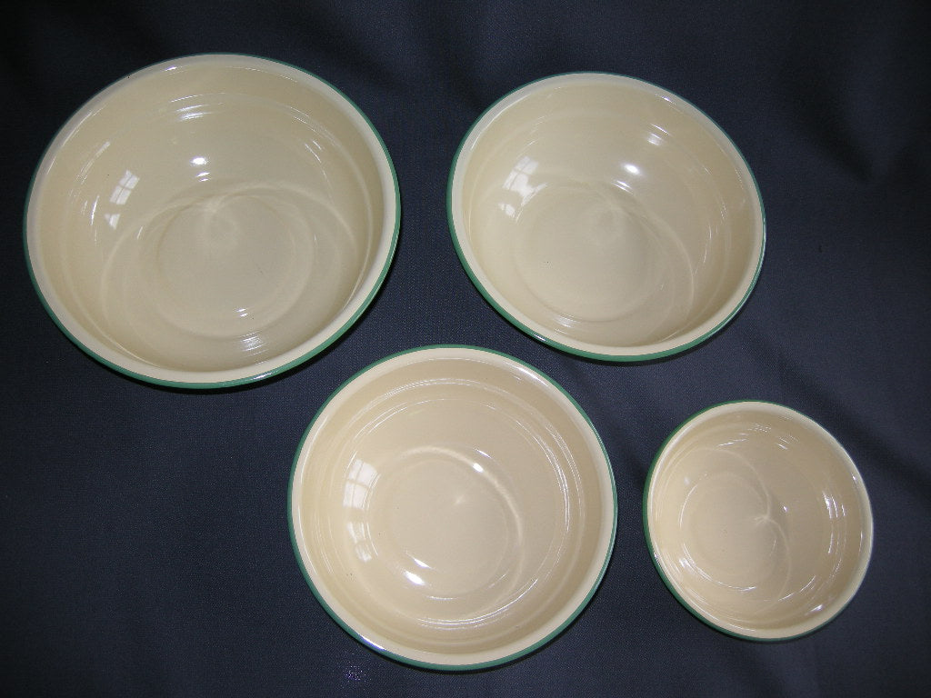 emaille crème 008. 4-delige schalenset