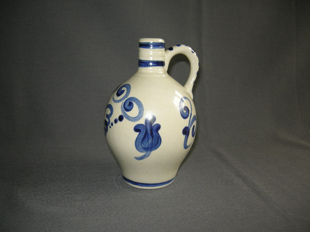 keulse potten 008. kruik Sonnema Berenburg 0,7 ltr.