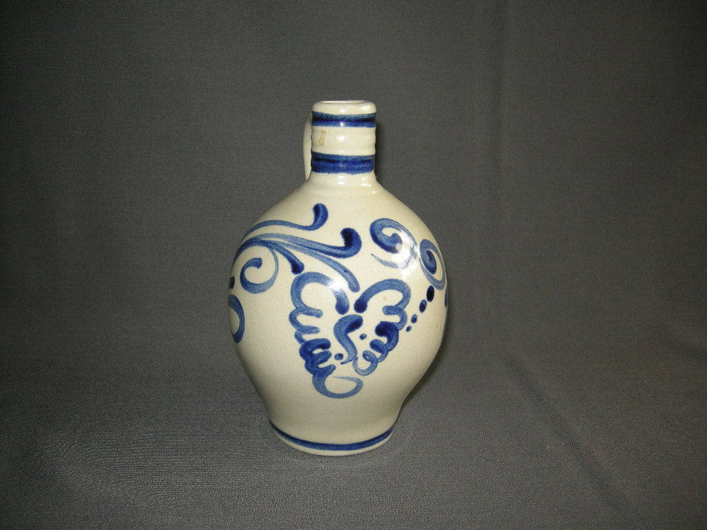 keulse potten 008. kruik Sonnema Berenburg 0,7 ltr.