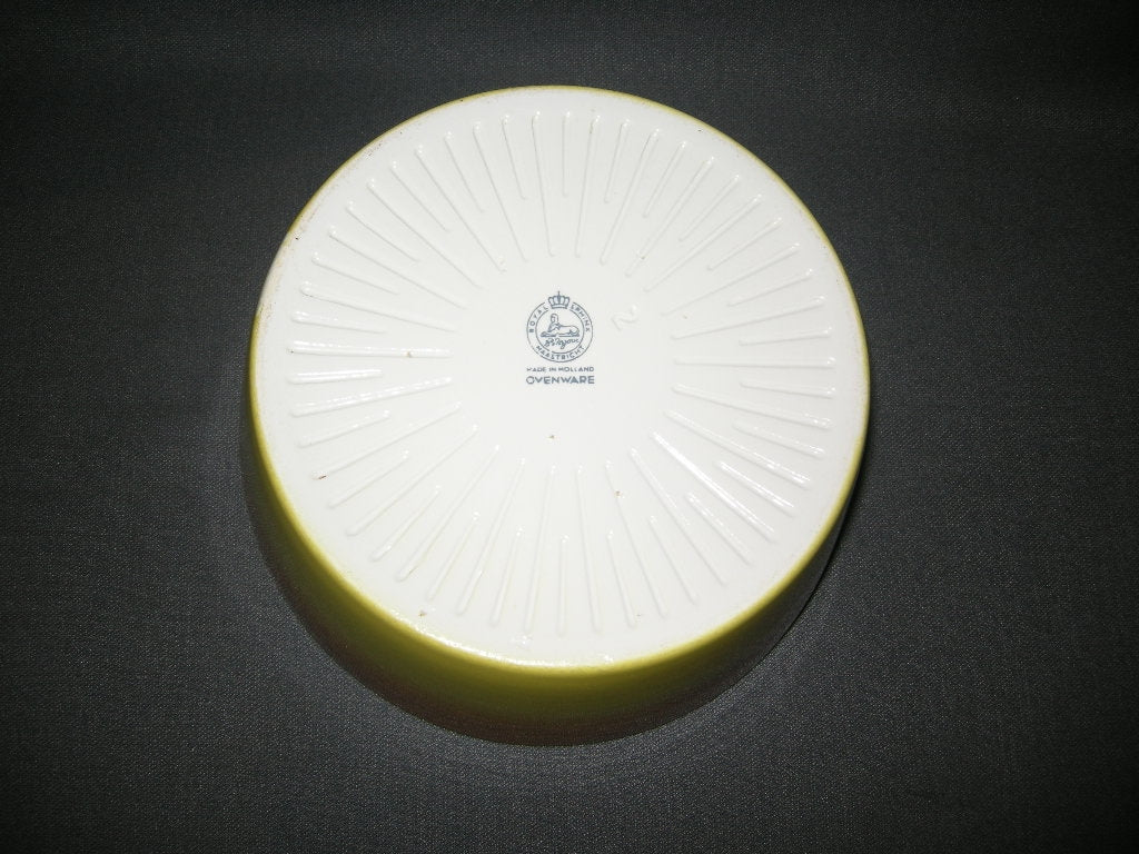 Petrus Regout parafeu oranje 009. ronde ovenschaal Royal Sphinx