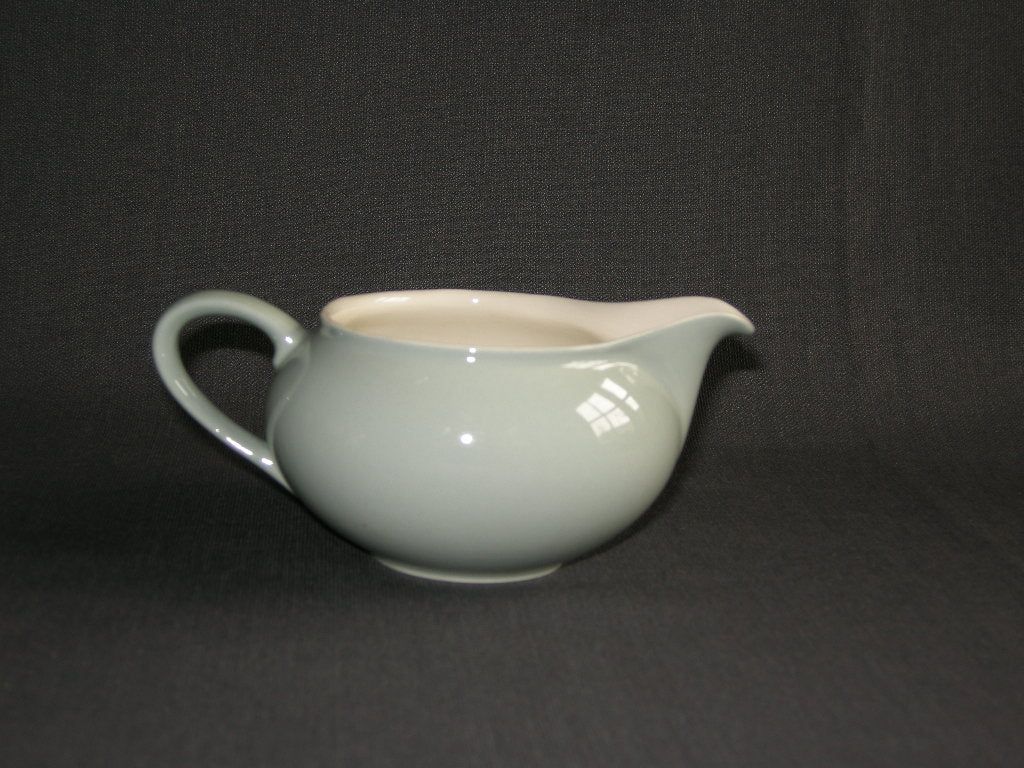 Petrus Regout pastel celadon 009. melkkannetje