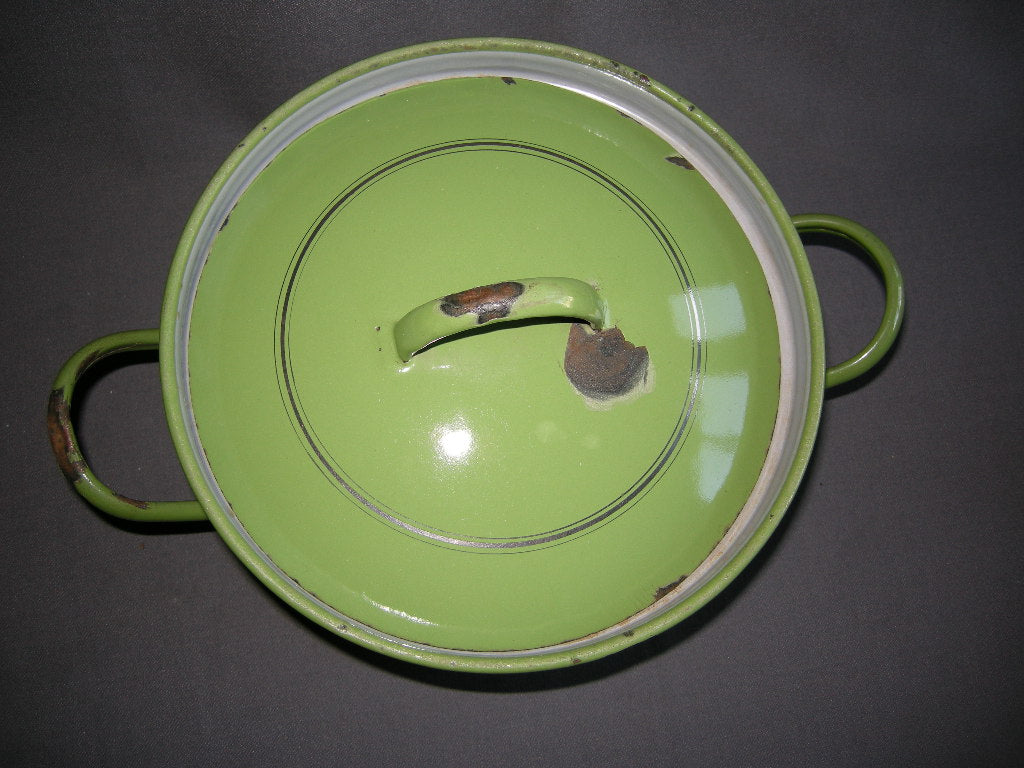 emaille resedagroen 009. pan doorsnee 23 cm.
