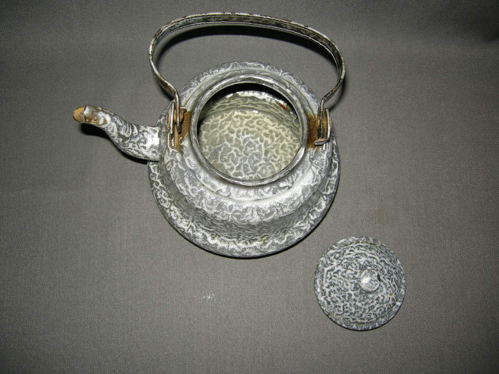 emaille grijs gewolkt 009. waterketeltje