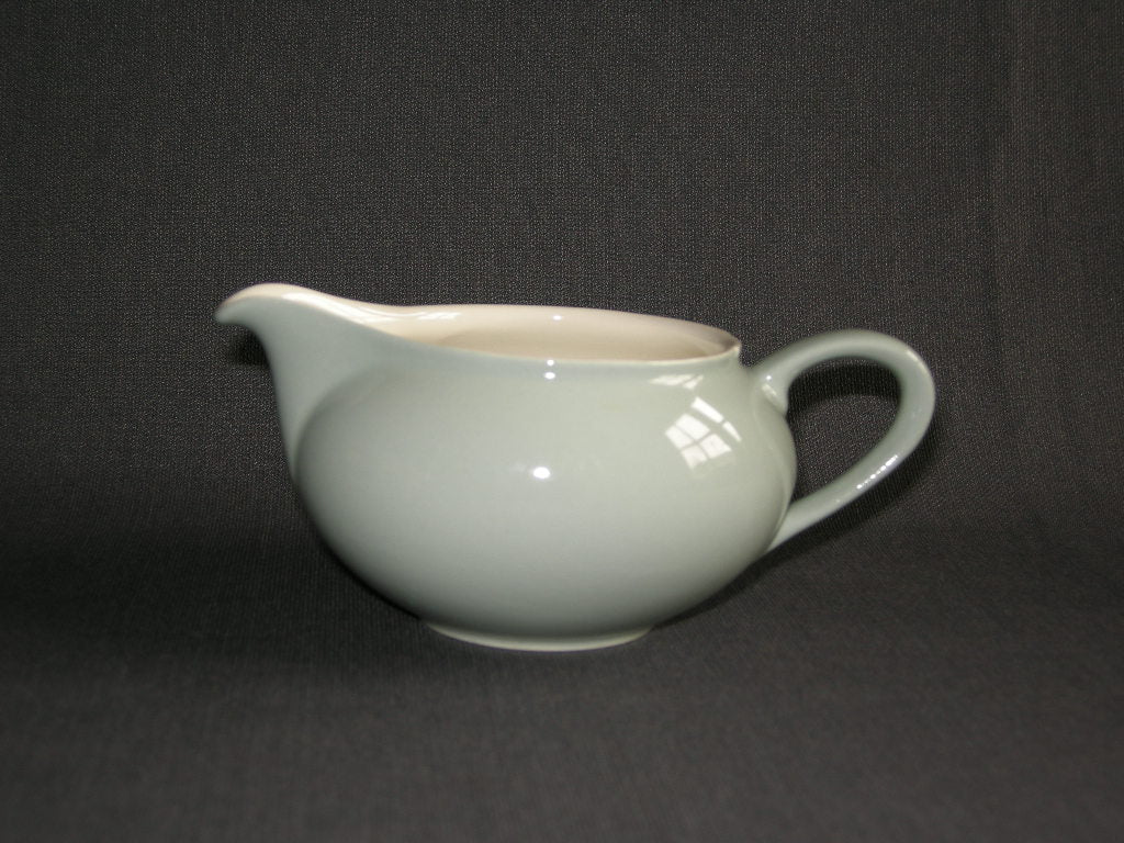 Petrus Regout pastel celadon 009. melkkannetje