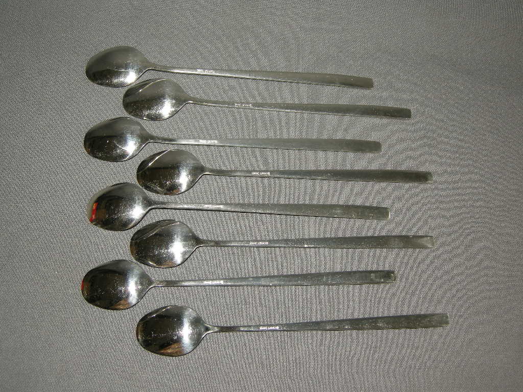 Gero Zilmeta diverse bestekdelen 009. 8 sorbetlepels 19,7 cm.