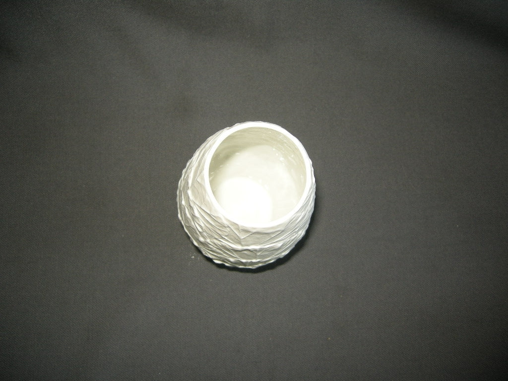 Heinrich diverse vazen 010. bladreliëf