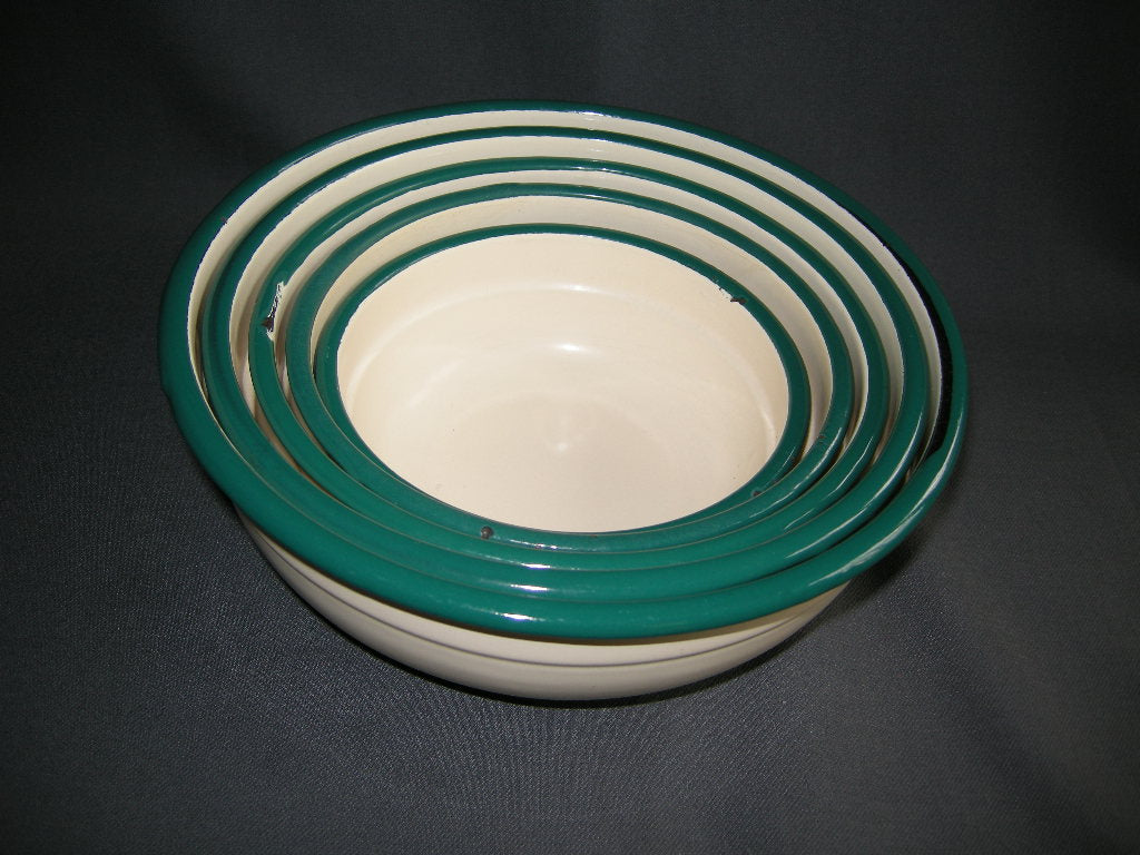 emaille crème 010. 5-delige schalenset