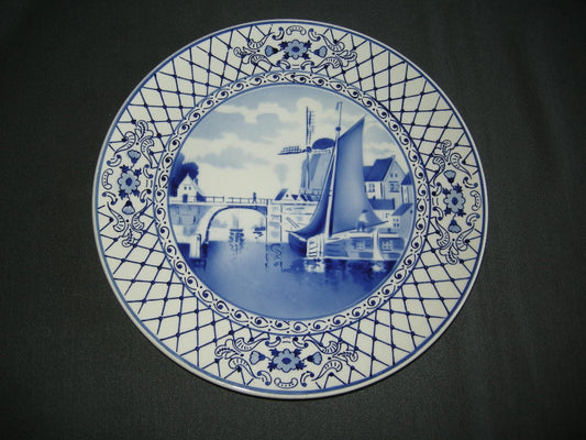 Elsterwerda Keramik blauw - witte wandborden 011. doorsnee 28,5 cm.