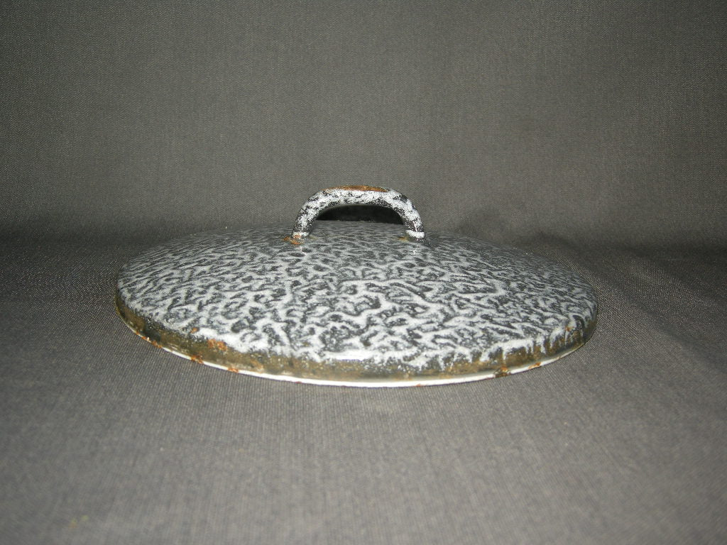emaille grijs gewolkt 011. deksel O21,5 cm.