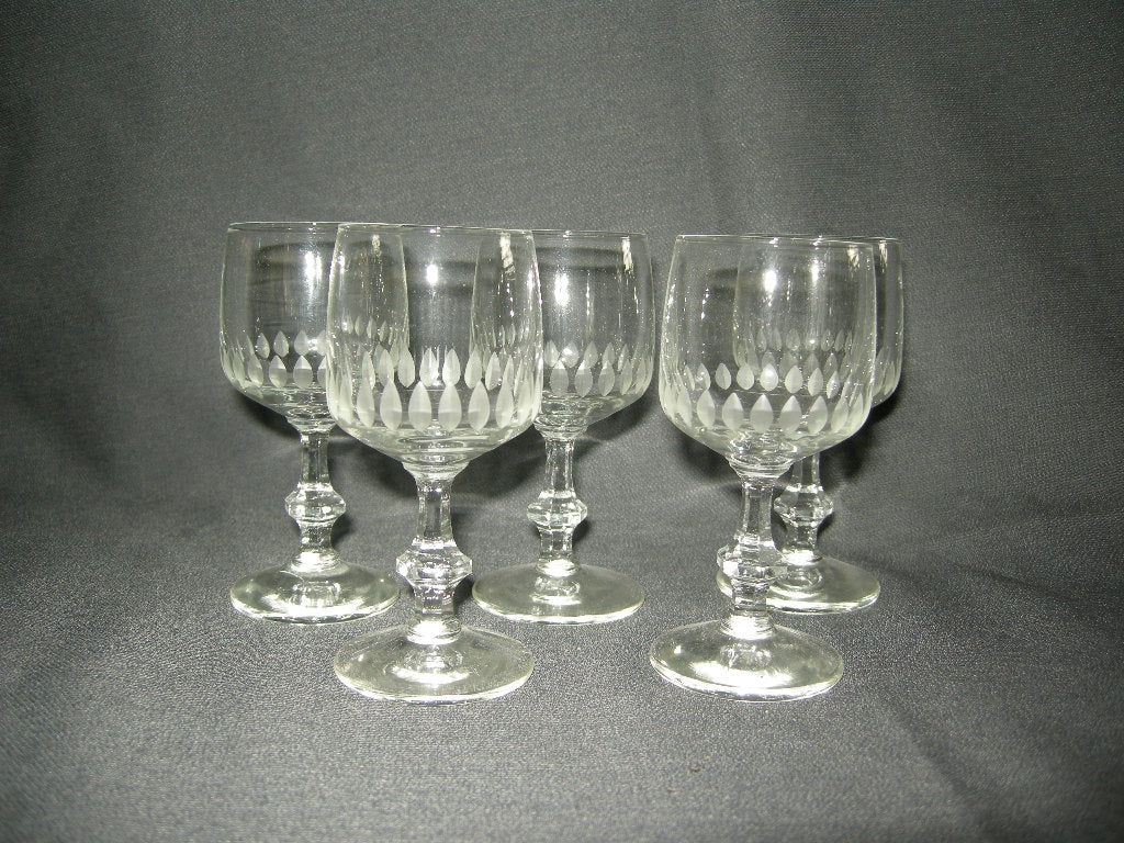glas - kristal diverse glazen 011. 5 borrelglaasjes