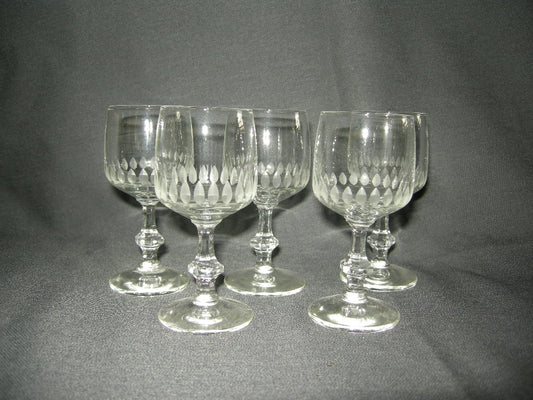glas - kristal diverse glazen 011. 5 borrelglaasjes