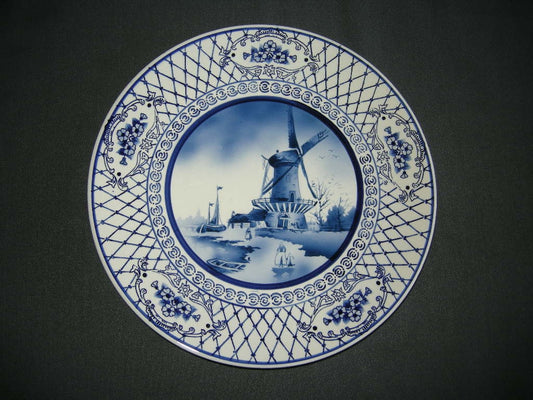 Elsterwerda Keramik blauw - witte wandborden 012. doorsnee 27,5 cm.