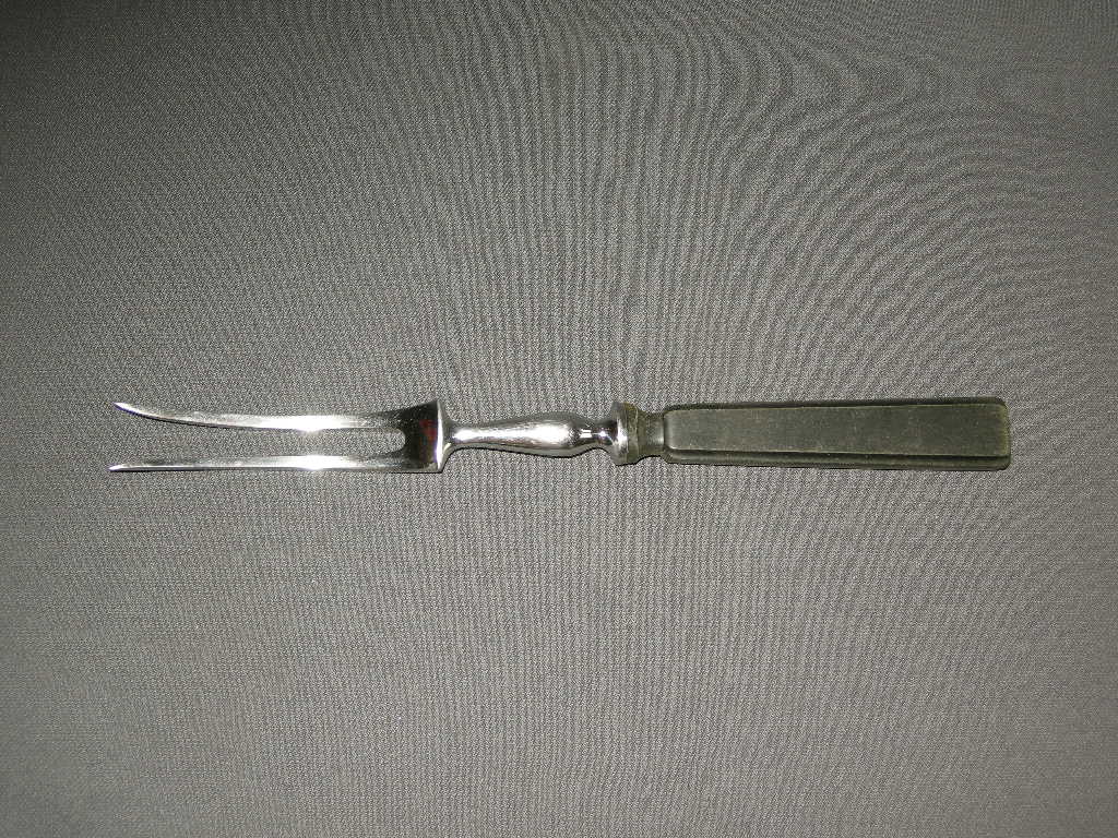 Gero Zilmeta diverse bestekdelen 012. vleesvork 26 cm.