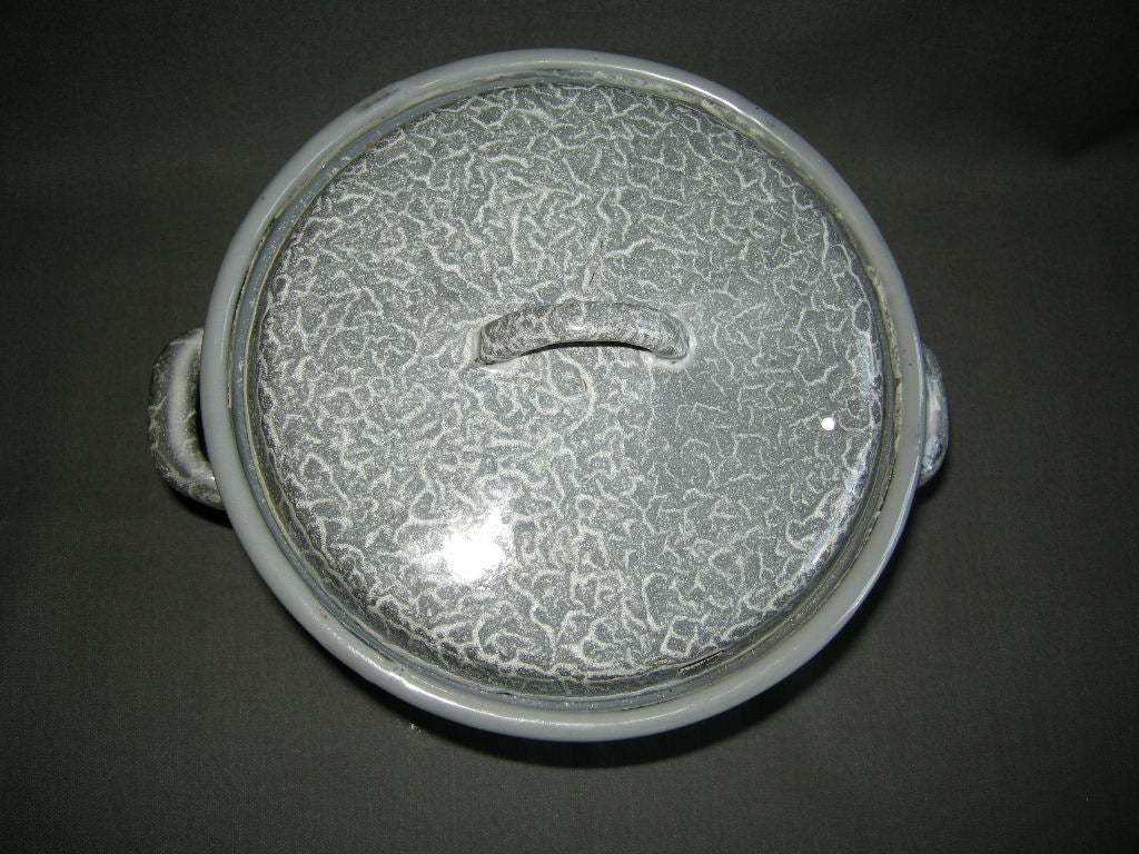 emaille grijs gewolkt 012. pan O21 cm.