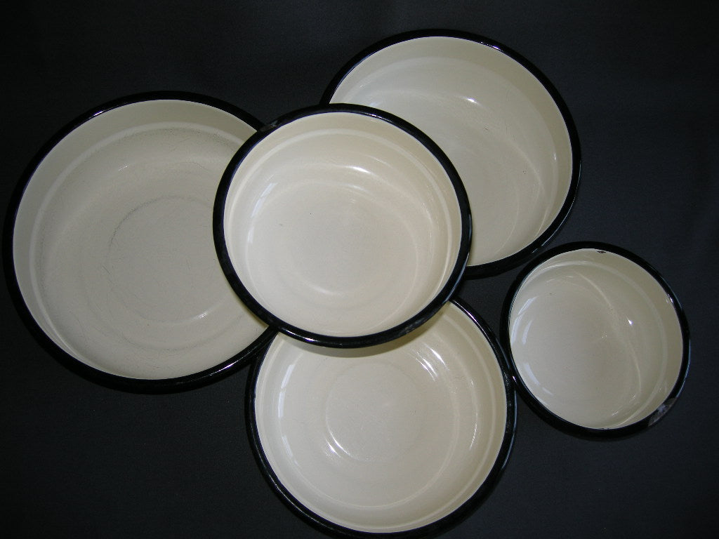 emaille crème 012. 5-delige schalenset