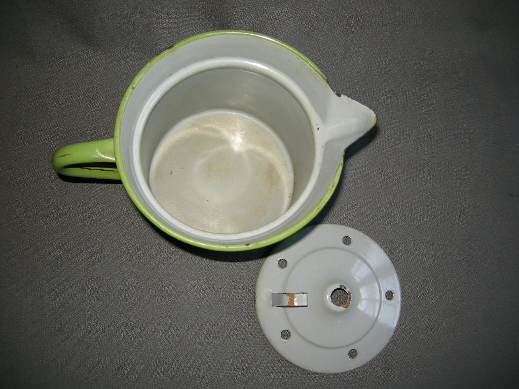 emaille resedagroen 012. melkkoker
