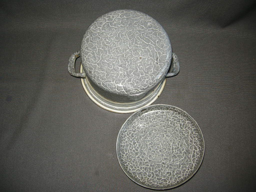 emaille grijs gewolkt 012. pan O21 cm.