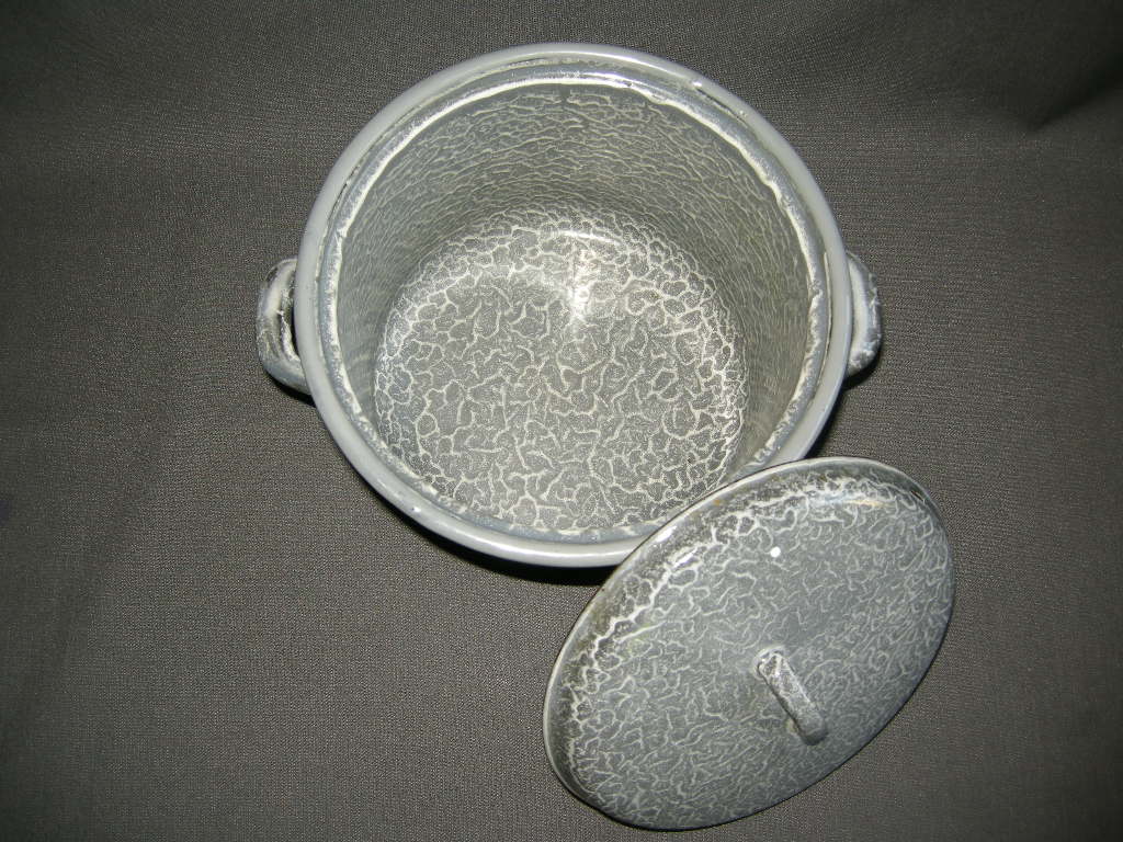 emaille grijs gewolkt 012. pan O21 cm.