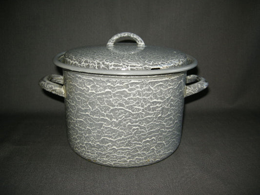 emaille grijs gewolkt 012. pan O21 cm.
