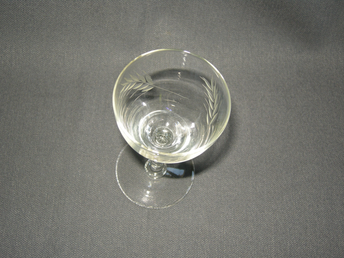 gebruikt glas / kristal glazen 012 c. 2 glaasjes O5,7 cm.