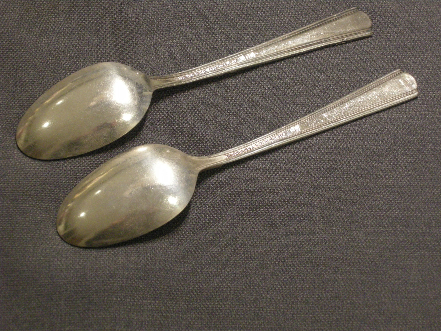 Gebruikt bestek diverse 012. verzilverde dessertlepels