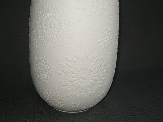 Heinrich diverse vazen 013. bloemenreliëf
