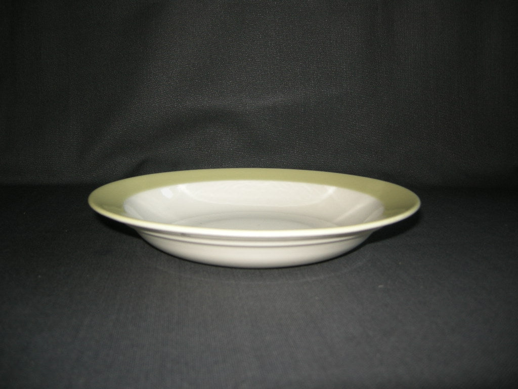 Petrus Regout / Royal Sphinx pastel geel 013. soepbord