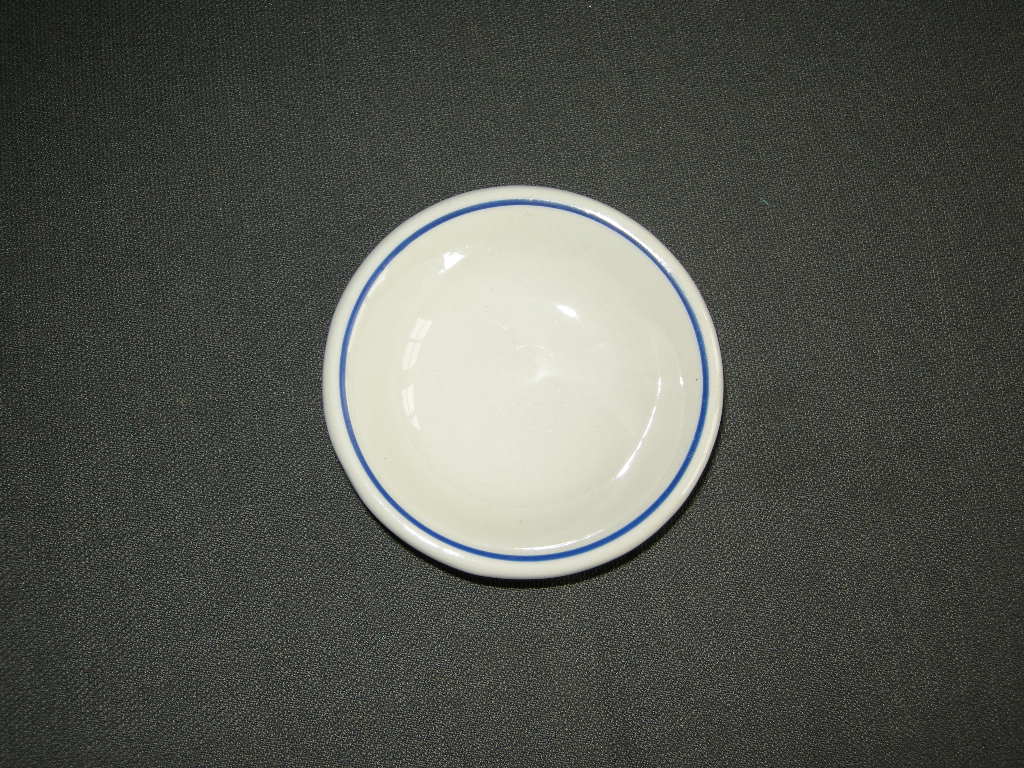 Petrus Regout diverse 013. schaaltje O8 cm.