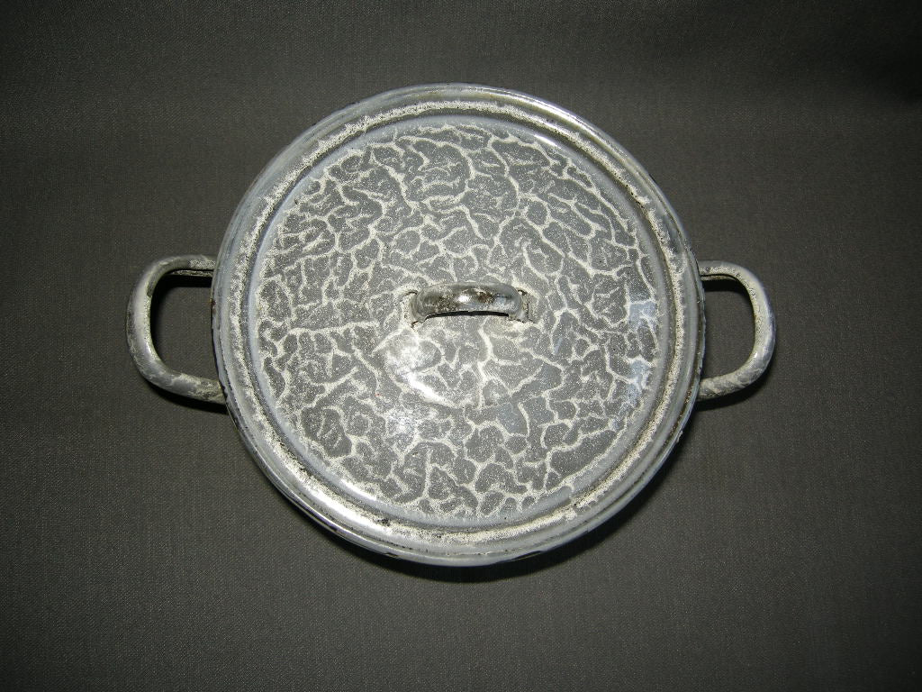 emaille grijs gewolkt 014. pan O19 cm.