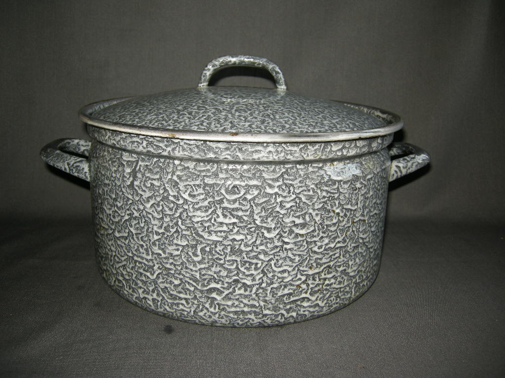 emaille grijs gewolkt 015. pan O30 cm.
