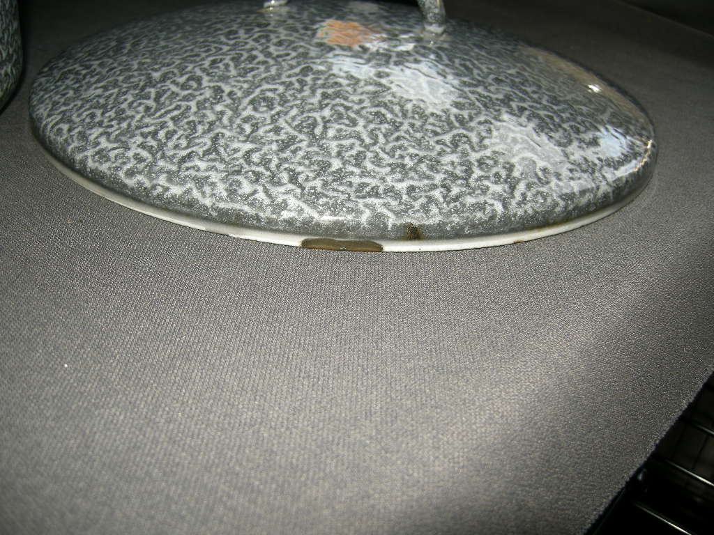emaille grijs gewolkt 015. pan O30 cm.