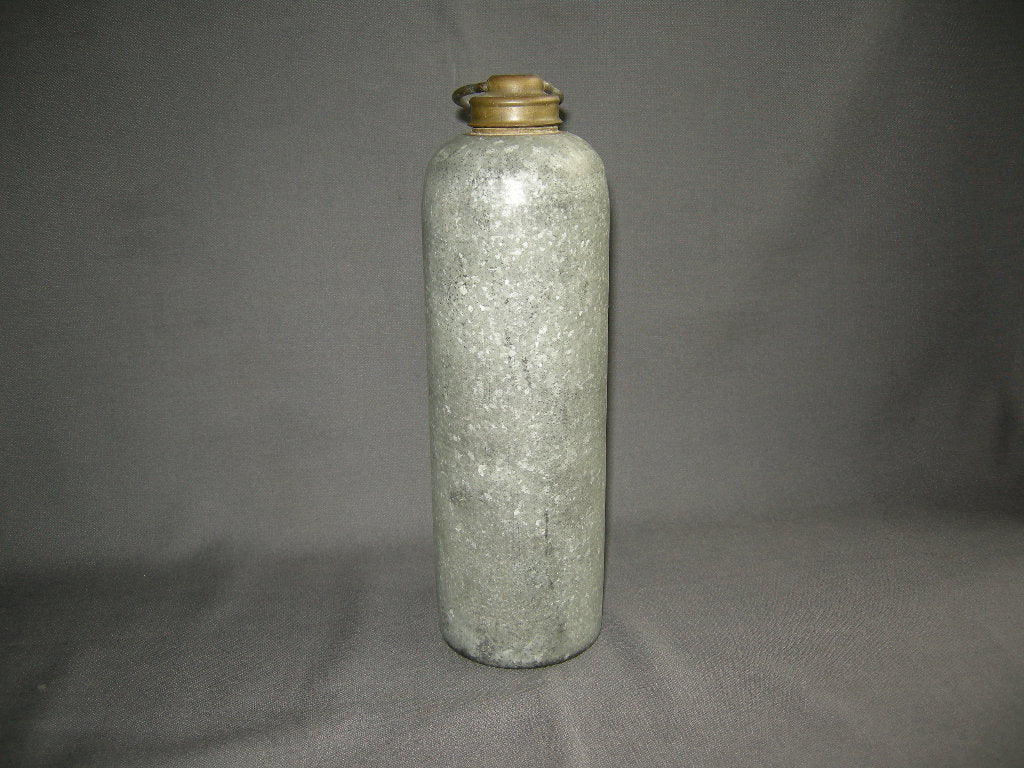 brocante diverse 015. metalen warmhoudkruik