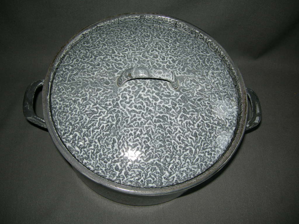 emaille grijs gewolkt 015. pan O30 cm.